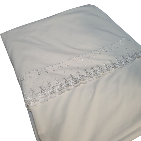 Cream Embroidered Floral Scalloped Eyelet Flatsheet 62 X 96 - Picture 1 of 3